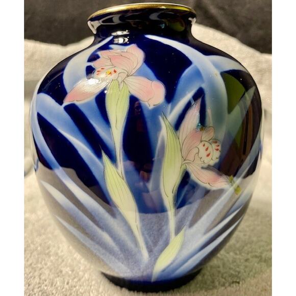 Sato Gorden Other - Vintage Iris Vase by Sato Gorden Navy Blue Ceramic 6 x 4 Inches